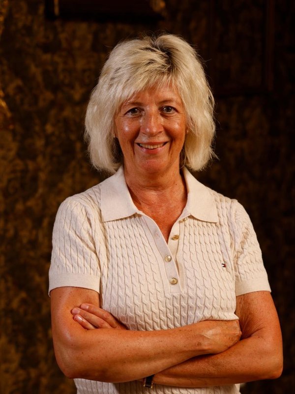 Angela Rhode